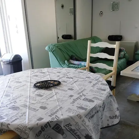 Chez Chris Et Marie * Les Mages